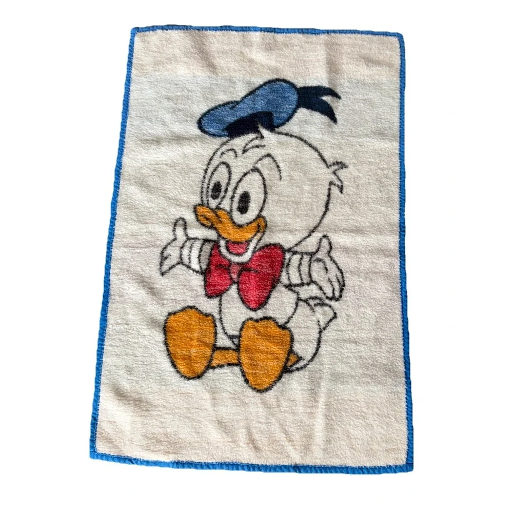VTG BIEDERLACK Walt Disney Co. Baby Donald Duck Fuzzy Blanket 42X28 Blue Trim